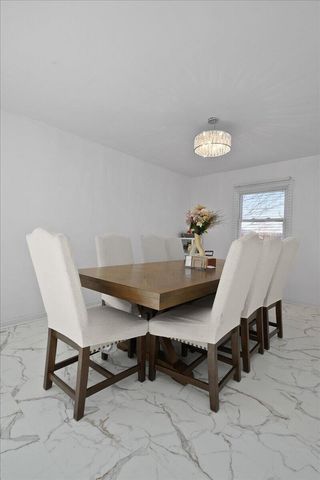 5471 W 78th Lane, Schererville, IN 46375