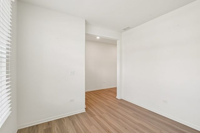 8122 Arlington Lane, Joliet, IL 60431