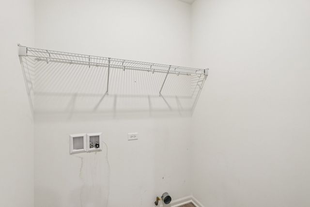 8122 Arlington Lane, Joliet, IL 60431