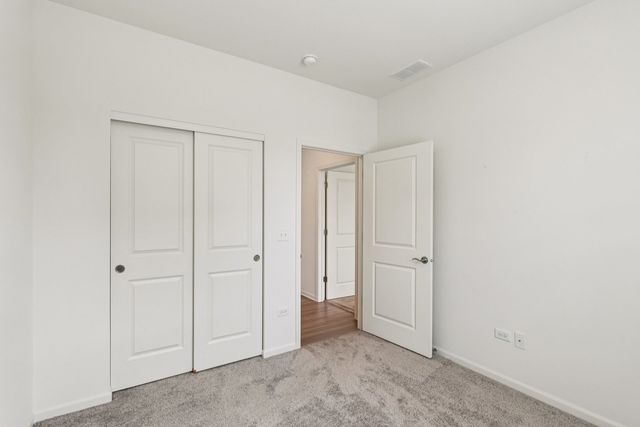 8122 Arlington Lane, Joliet, IL 60431