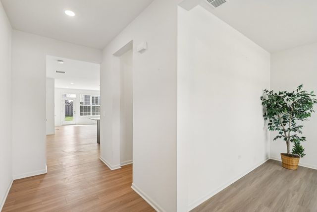 8122 Arlington Lane, Joliet, IL 60431