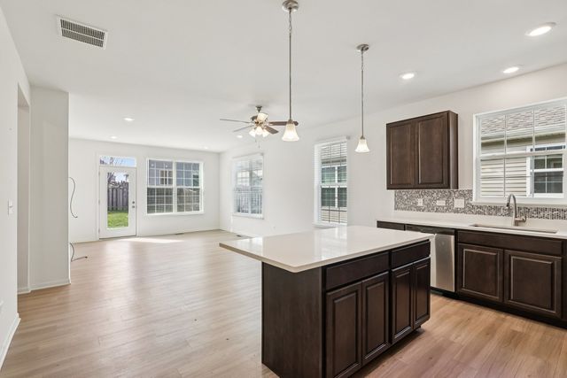 8122 Arlington Lane, Joliet, IL 60431