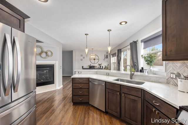 7855 Meadowood Drive, Hudsonville, MI 49426