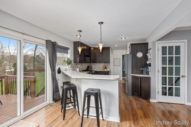 7855 Meadowood Drive, Hudsonville, MI 49426