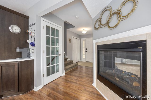 7855 Meadowood Drive, Hudsonville, MI 49426