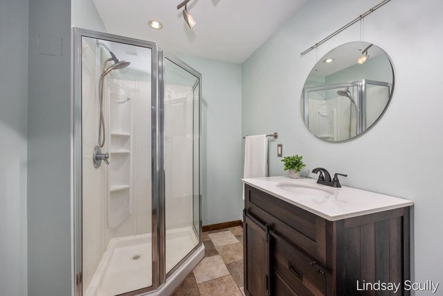 7855 Meadowood Drive, Hudsonville, MI 49426