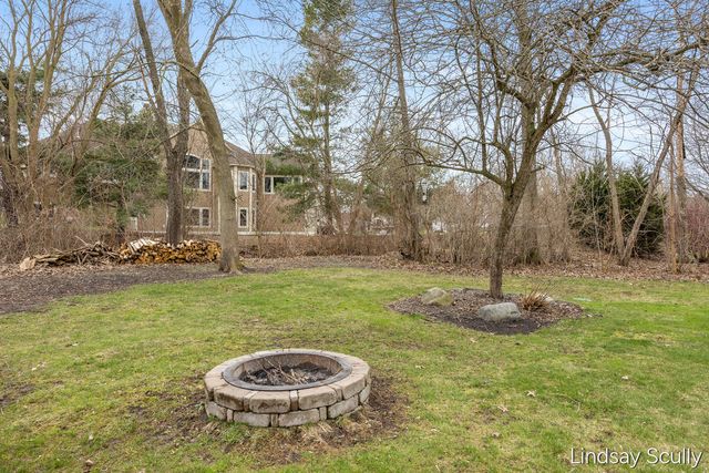 7855 Meadowood Drive, Hudsonville, MI 49426