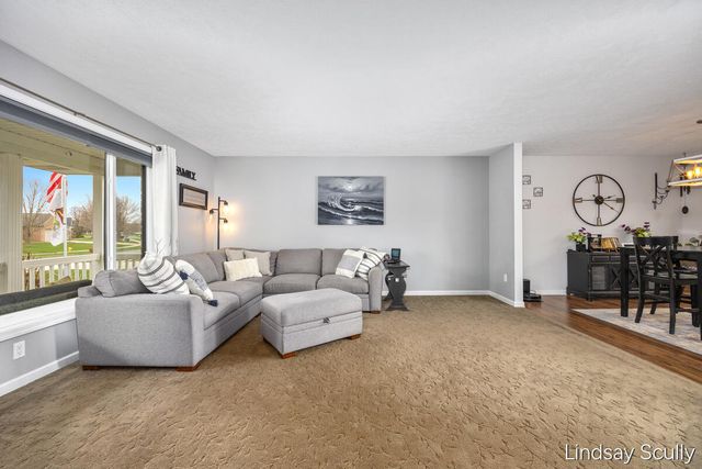 7855 Meadowood Drive, Hudsonville, MI 49426