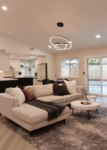 1525 Woodland Oakd, Sacramento, CA 95835