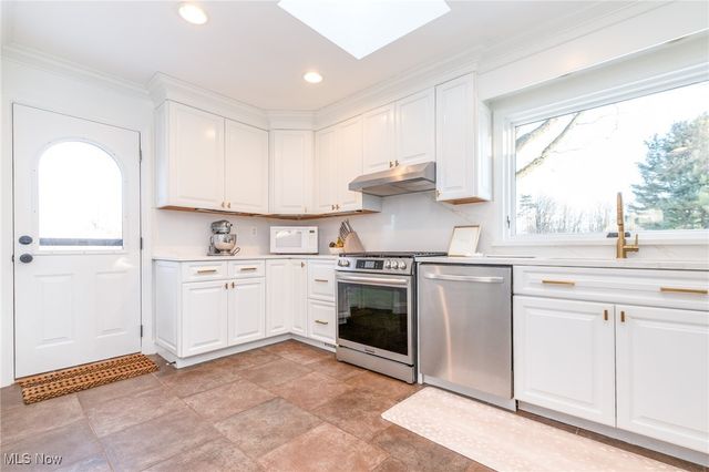 4775 SOM Center Road, Moreland Hills, OH 44022