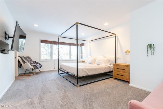 4775 SOM Center Road, Moreland Hills, OH 44022