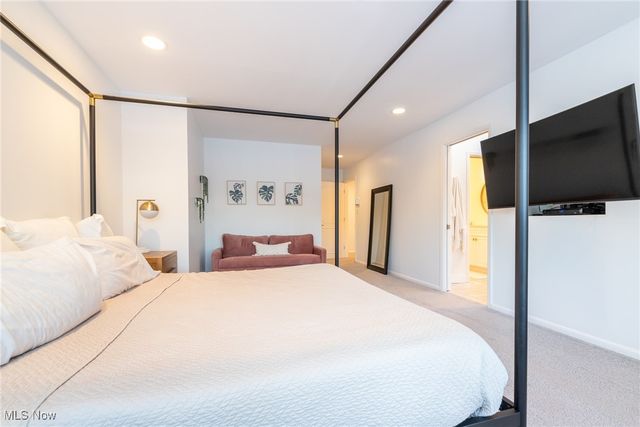 4775 SOM Center Road, Moreland Hills, OH 44022