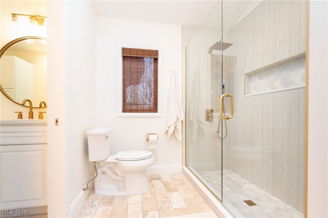 4775 SOM Center Road, Moreland Hills, OH 44022