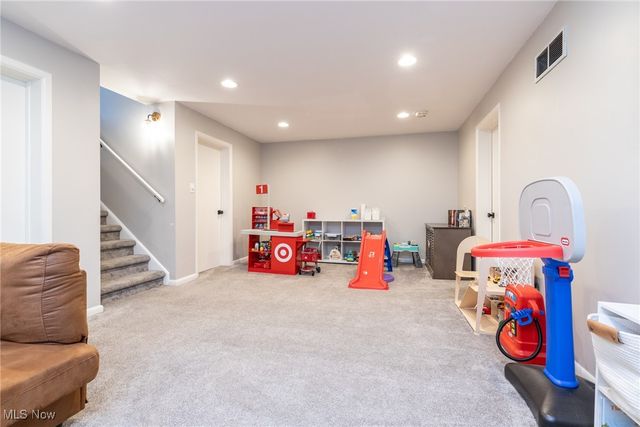 4775 SOM Center Road, Moreland Hills, OH 44022