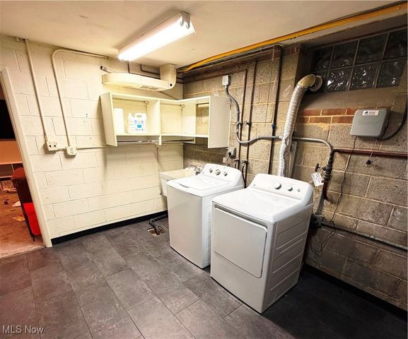 4775 SOM Center Road, Moreland Hills, OH 44022