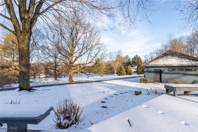 4775 SOM Center Road, Moreland Hills, OH 44022