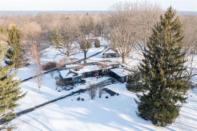 4775 SOM Center Road, Moreland Hills, OH 44022