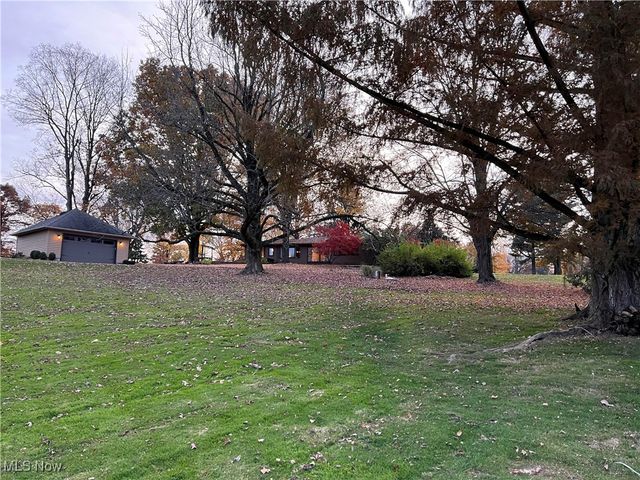 4775 SOM Center Road, Moreland Hills, OH 44022