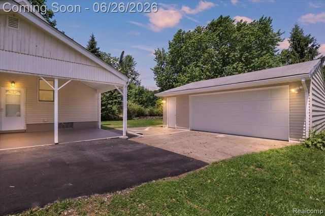 43600 Crowley Road, Belleville, MI 48111