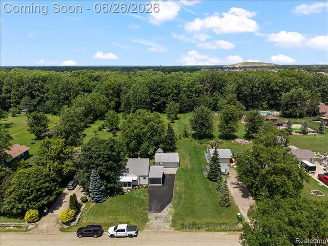 43600 Crowley Road, Belleville, MI 48111