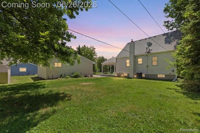 43600 Crowley Road, Belleville, MI 48111