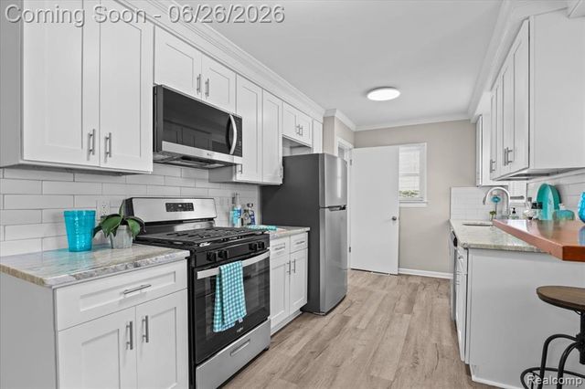 43600 Crowley Road, Belleville, MI 48111