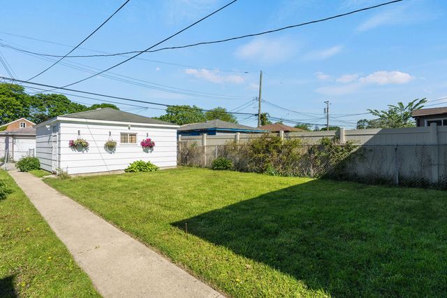 9836 S Drexel Avenue, Chicago, IL 60628