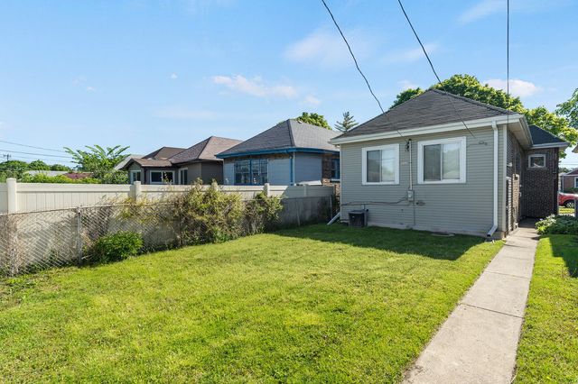 9836 S Drexel Avenue, Chicago, IL 60628