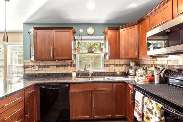 8892 Rambling Ridge Drive, West Chester, OH 45069