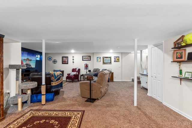 8892 Rambling Ridge Drive, West Chester, OH 45069