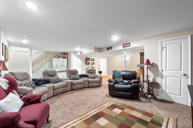 8892 Rambling Ridge Drive, West Chester, OH 45069