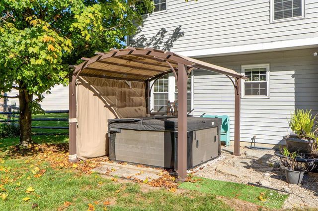 8892 Rambling Ridge Drive, West Chester, OH 45069