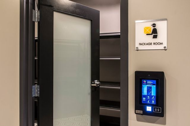 72 Flint Street 1420, Salem, MA 01970