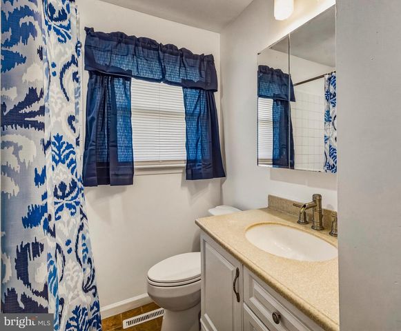 1183 HARKER AVE, West Deptford, NJ 08096