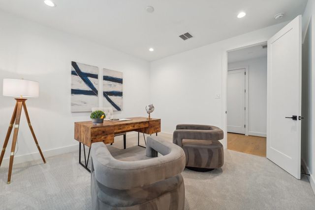 1403 W 21st St B, Houston, TX 77008