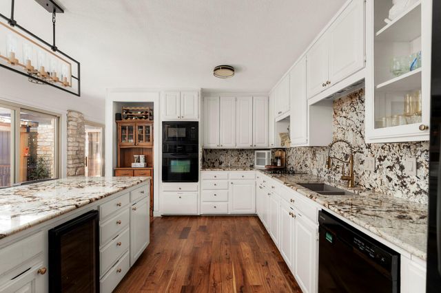 10810 Pinehurst DR 1, Austin, TX 78747