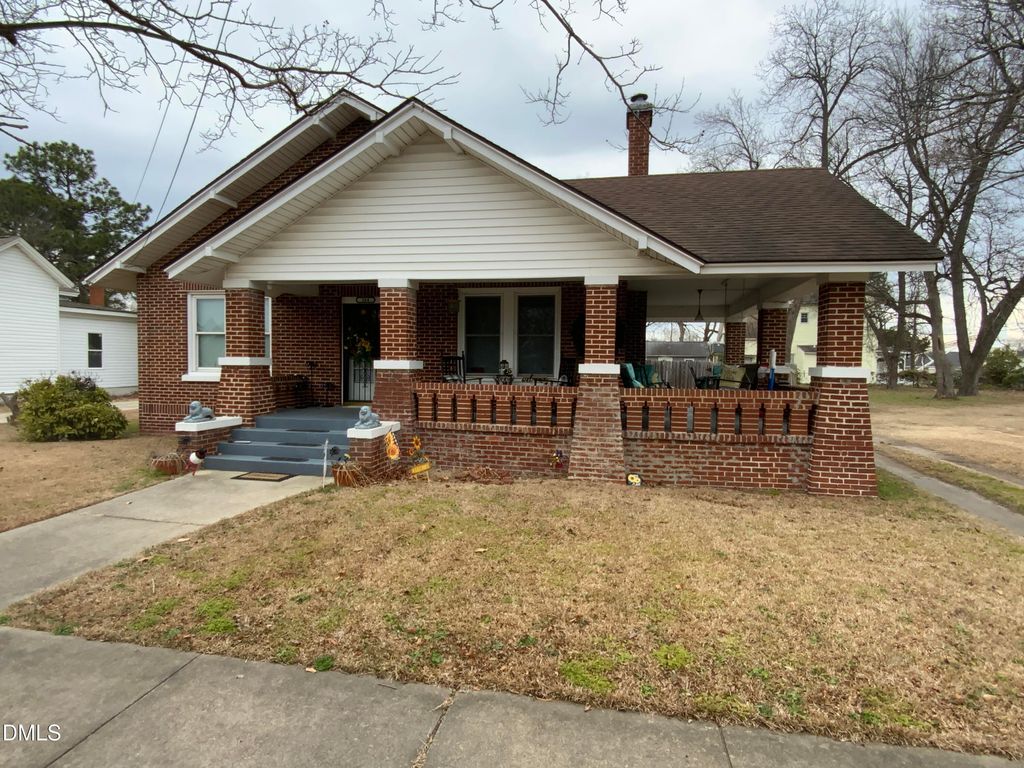 304 W Harnett Street, Dunn, NC 28334