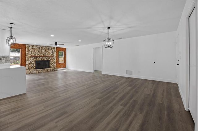 327 SE 50TH AVENUE, Ocala, FL 34471