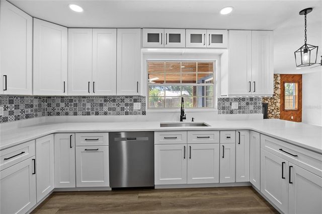 327 SE 50TH AVENUE, Ocala, FL 34471