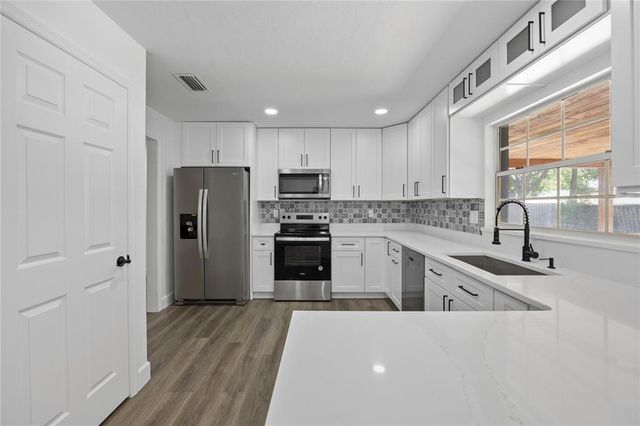 327 SE 50TH AVENUE, Ocala, FL 34471