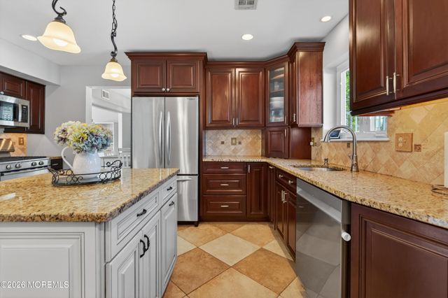 3 Annie Drive, Howell, NJ 07731
