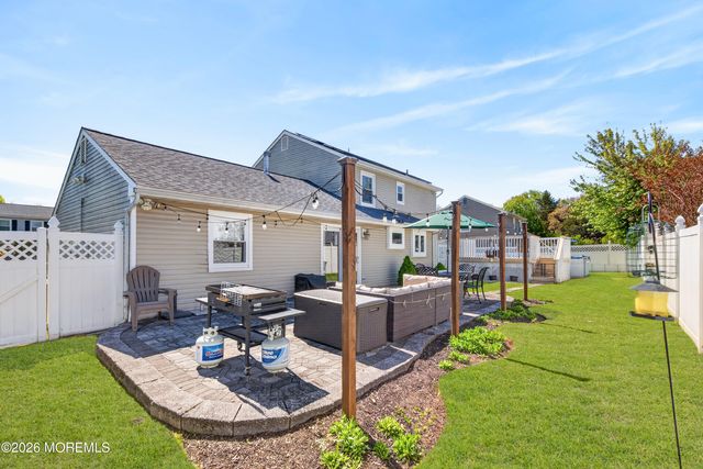 3 Annie Drive, Howell, NJ 07731