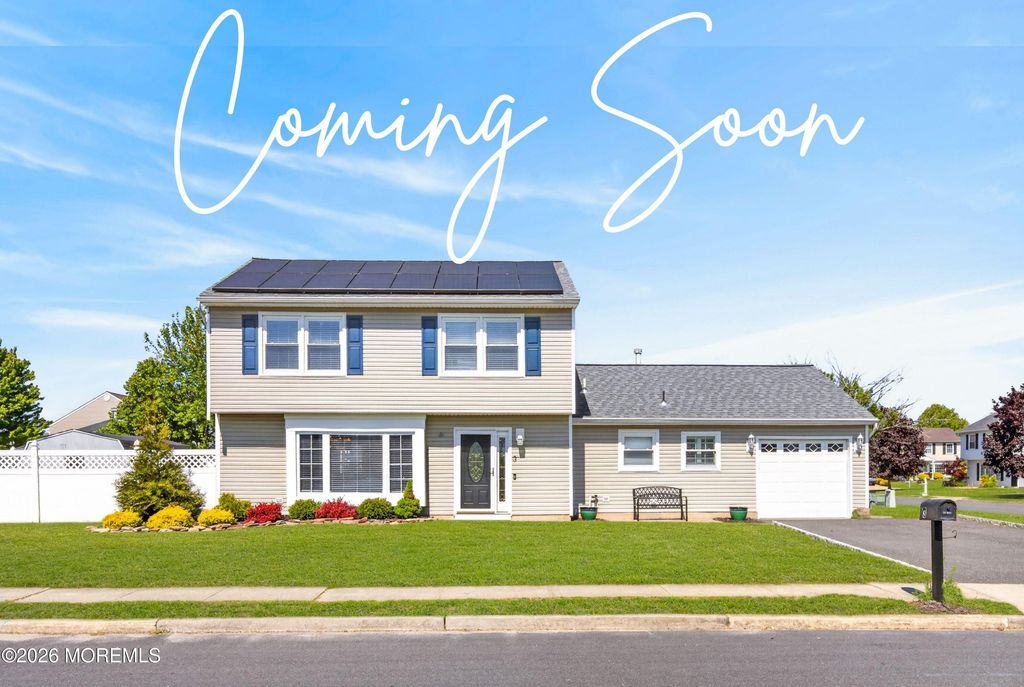 3 Annie Drive, Howell, NJ 07731