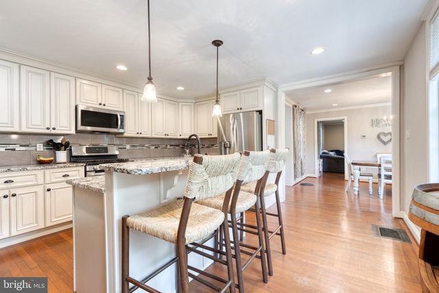 6130 LAWYERS HILL RD, Elkridge, MD 21075