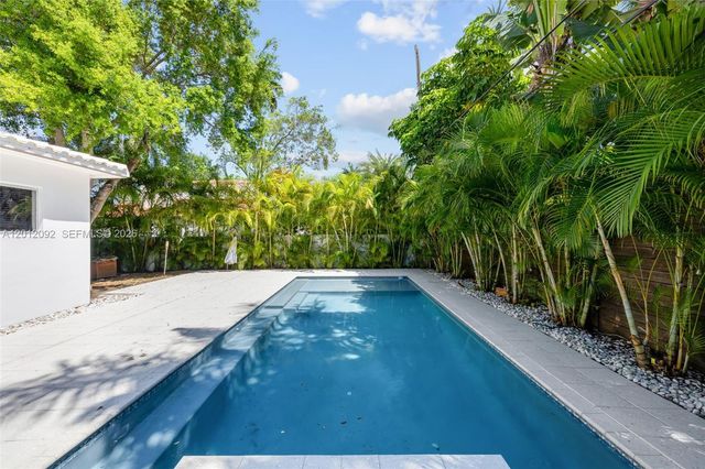 830 NE 72nd St, Miami, FL 33138
