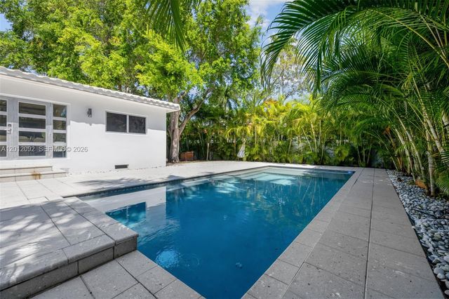 830 NE 72nd St, Miami, FL 33138