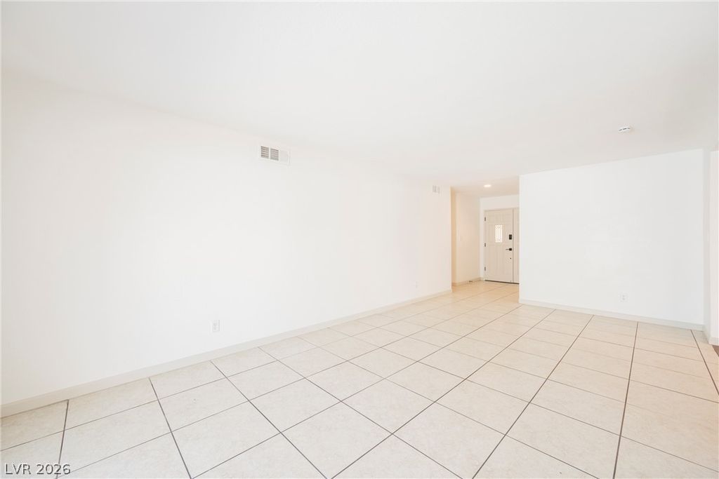 2302 Wagonwheel Avenue, Las Vegas, NV 89119 — photo 5