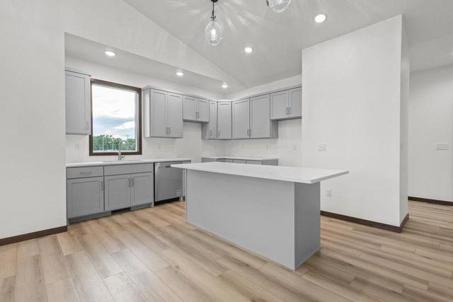 3395 SHAWANO AVENUE, Green Bay, WI 54313