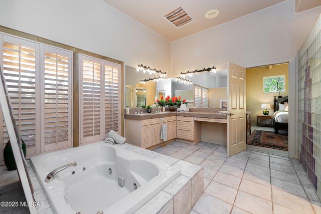 6420 N Paseo Tamayo, Tucson, AZ 85750