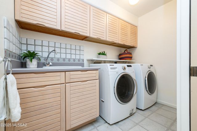 6420 N Paseo Tamayo, Tucson, AZ 85750